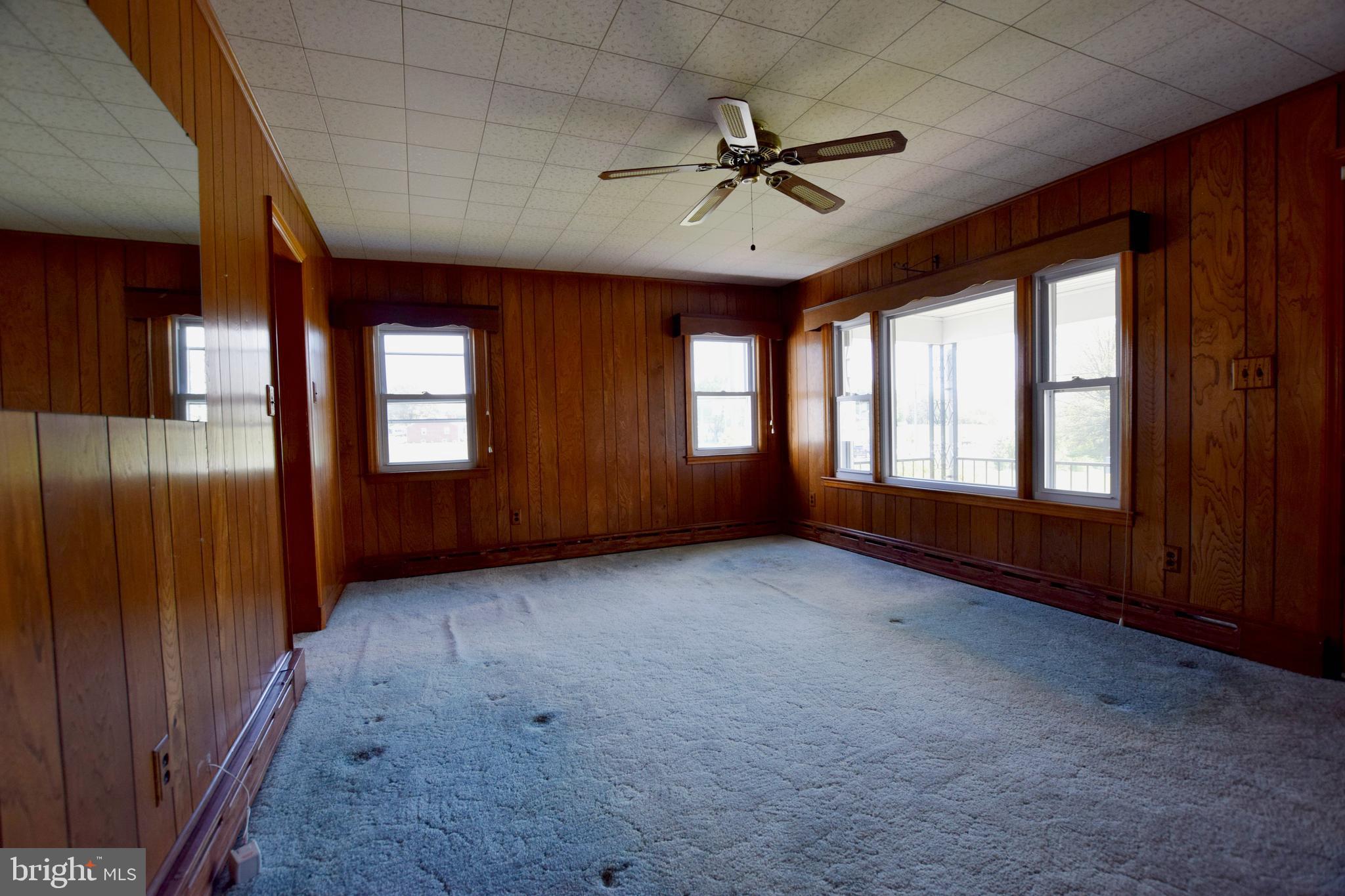 162 Hook Road Westminster, MD 21157 - Photo 9 of 44 Living Room