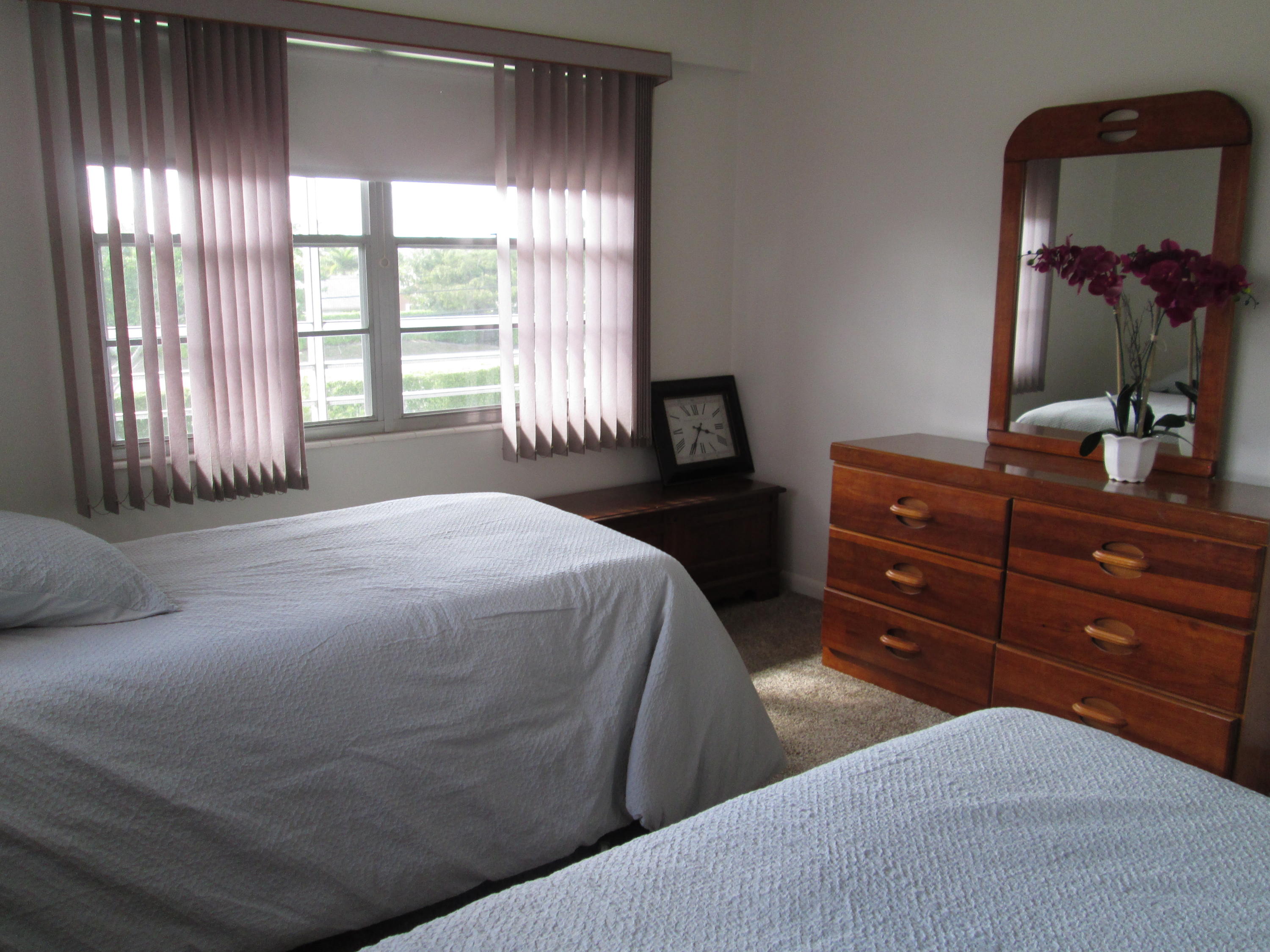 291 Suffolk F, Unit CORNER Boca Raton, FL 33434 - Photo 6 of 22 master bedroom