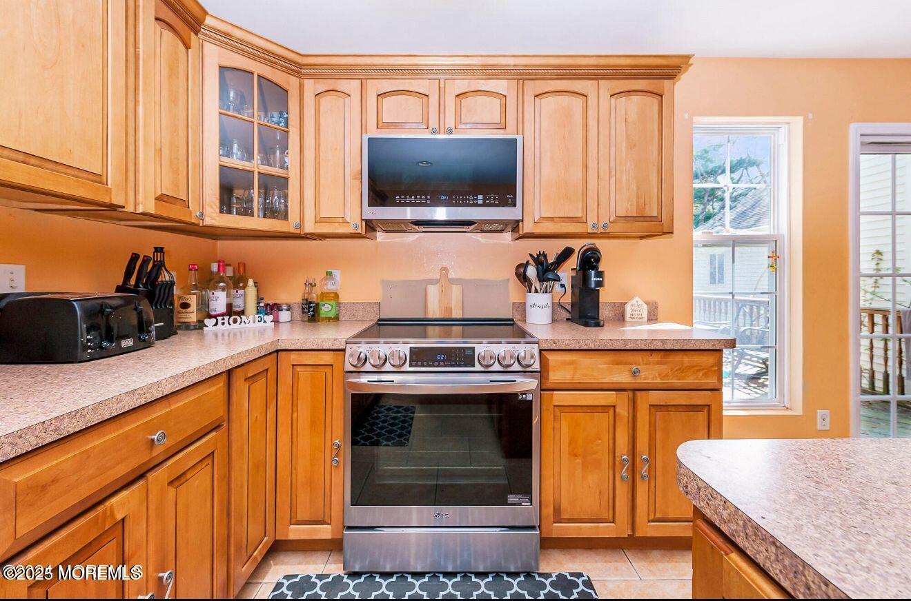 627 Eltone Road Jackson, NJ 08527 - Photo 4 of 29 WhatsApp Image 2025-06-17 at 16.16.08 (2