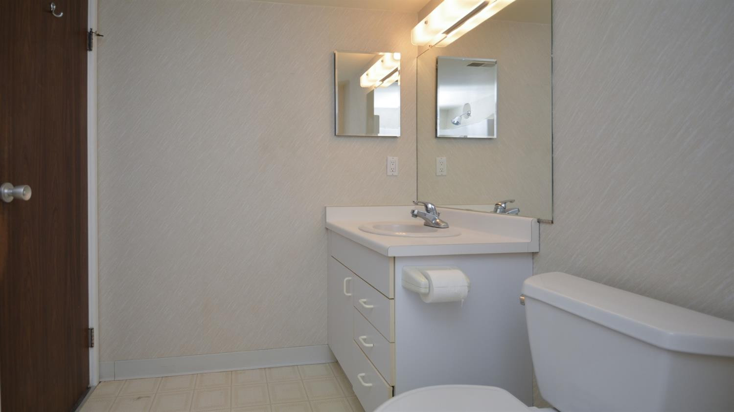 1255 South Maple Road, Unit 201 Ann Arbor, MI 48103 - Photo 15 of 36 Photo 15