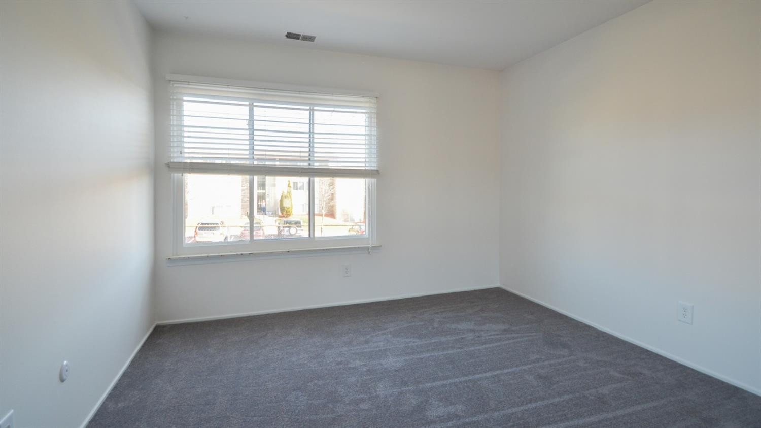 1255 South Maple Road, Unit 201 Ann Arbor, MI 48103 - Photo 16 of 36 Photo 16