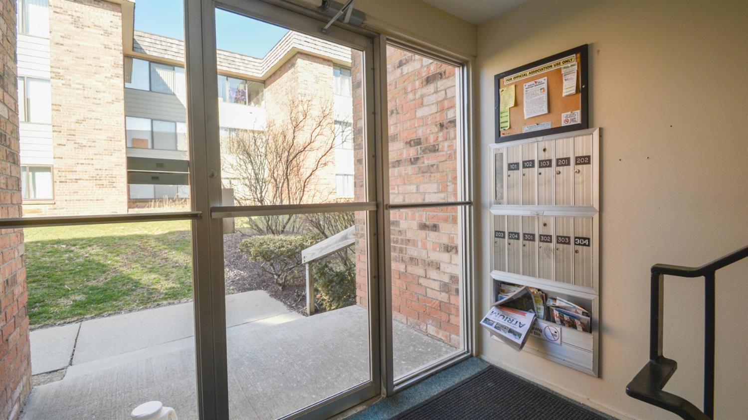 1255 South Maple Road, Unit 201 Ann Arbor, MI 48103 - Photo 2 of 36 Photo 2