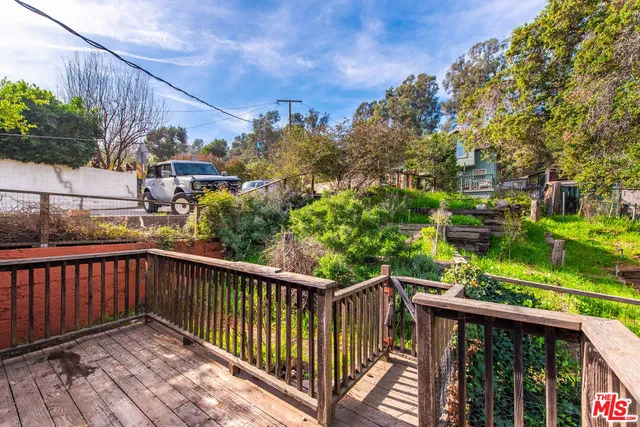 $1,099,000 | 19511 Sunken Trail, Topanga, CA 90290