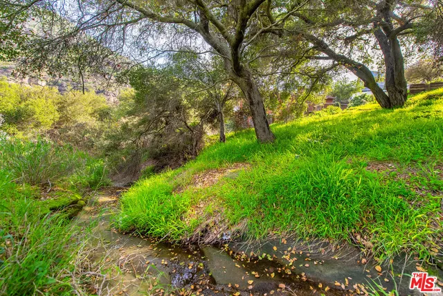 $1,099,000 | 19511 Sunken Trail, Topanga, CA 90290