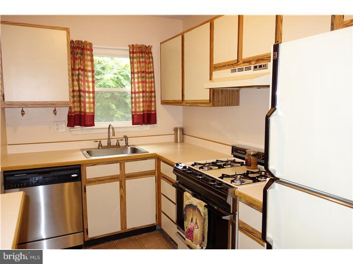 9342-44 Neil Road, Unit B Philadelphia, PA 19115 - Photo 6 of 25 Kitchen