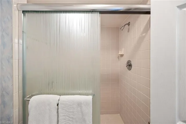 $2,000 | 13046 Amberley Court, Unit 602RA, Bonita Springs, FL 34135