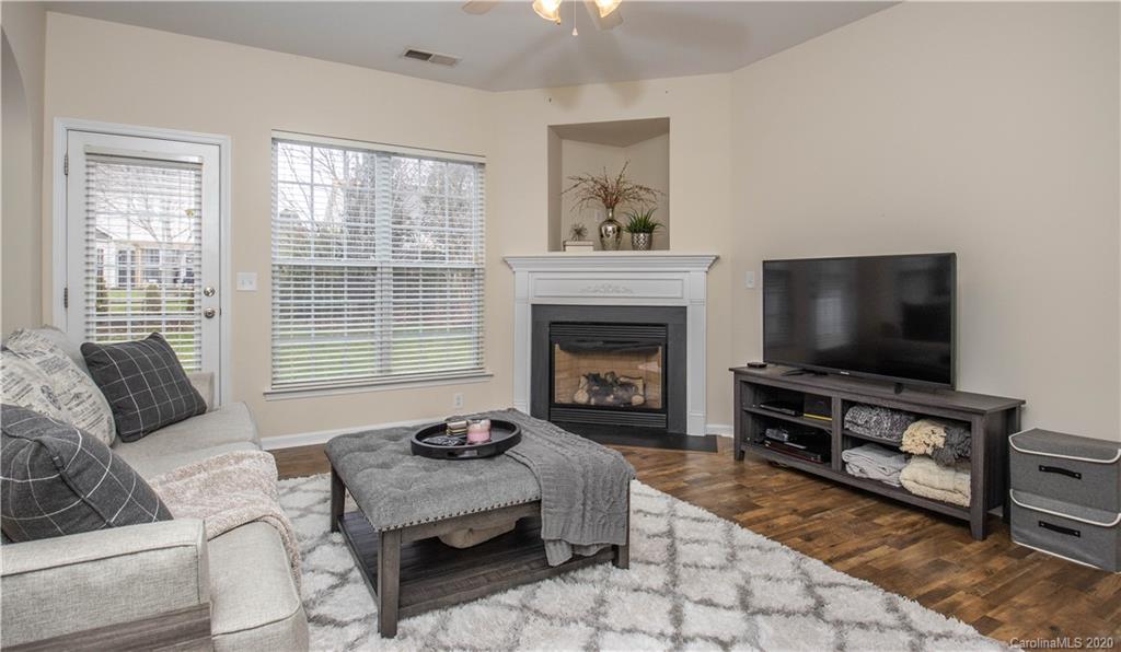 520 Marblewood Court Fort Mill, SC 29708 - Photo 3 of 25 Gallery Image 3