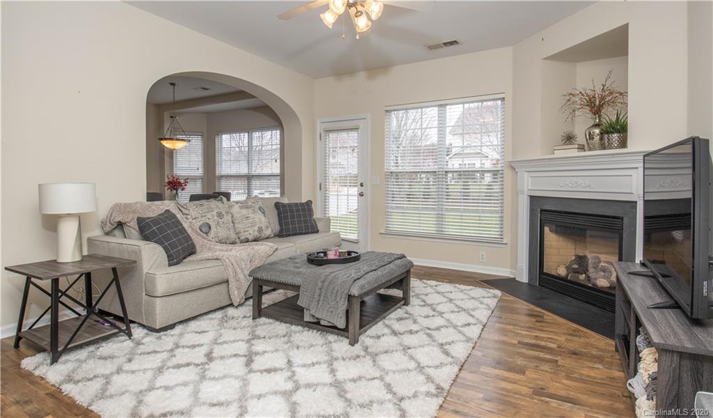 520 Marblewood Court Fort Mill, SC 29708 - Photo 4 of 25 Gallery Image 4