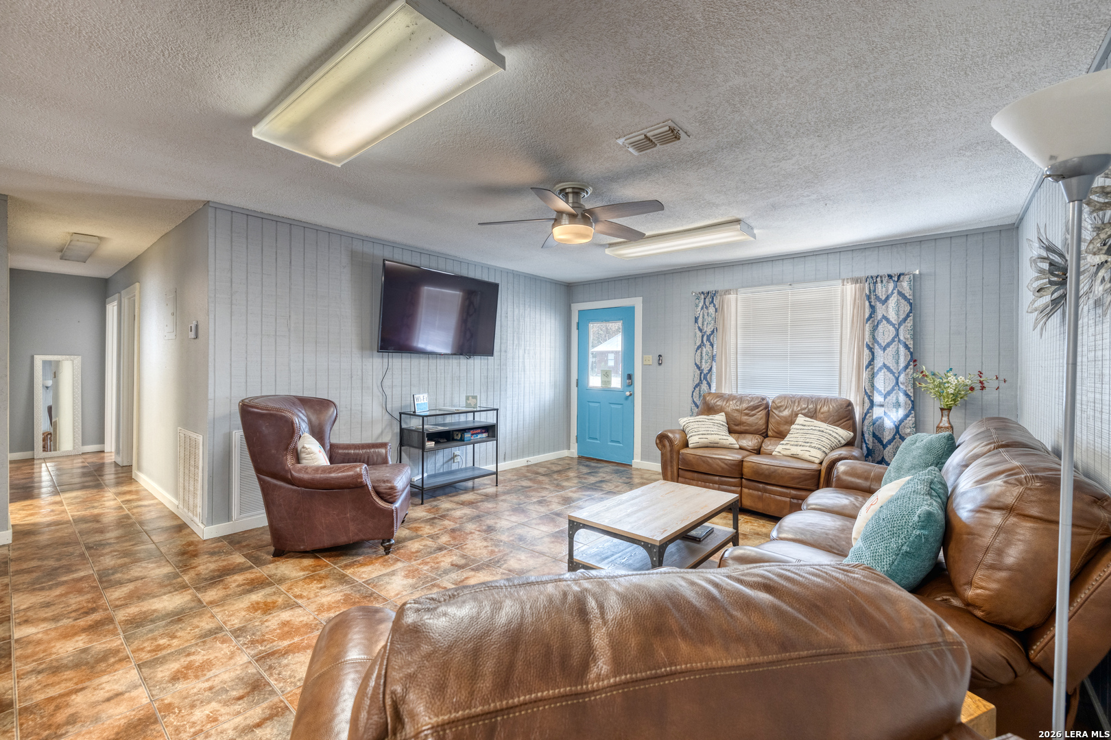 100 Pineview Road Concan, TX 78838 - Photo 16 of 41