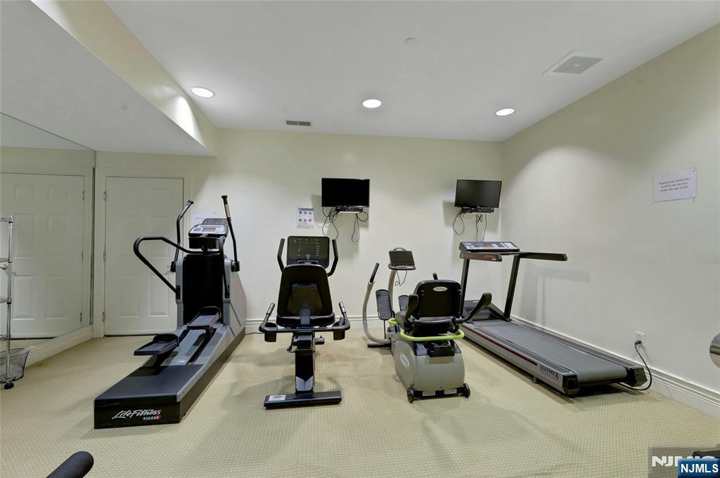 100 Ridgewood Road, Unit 215 Washington Township, NJ 07676 - Photo 32 of 39 Gallery Image 32