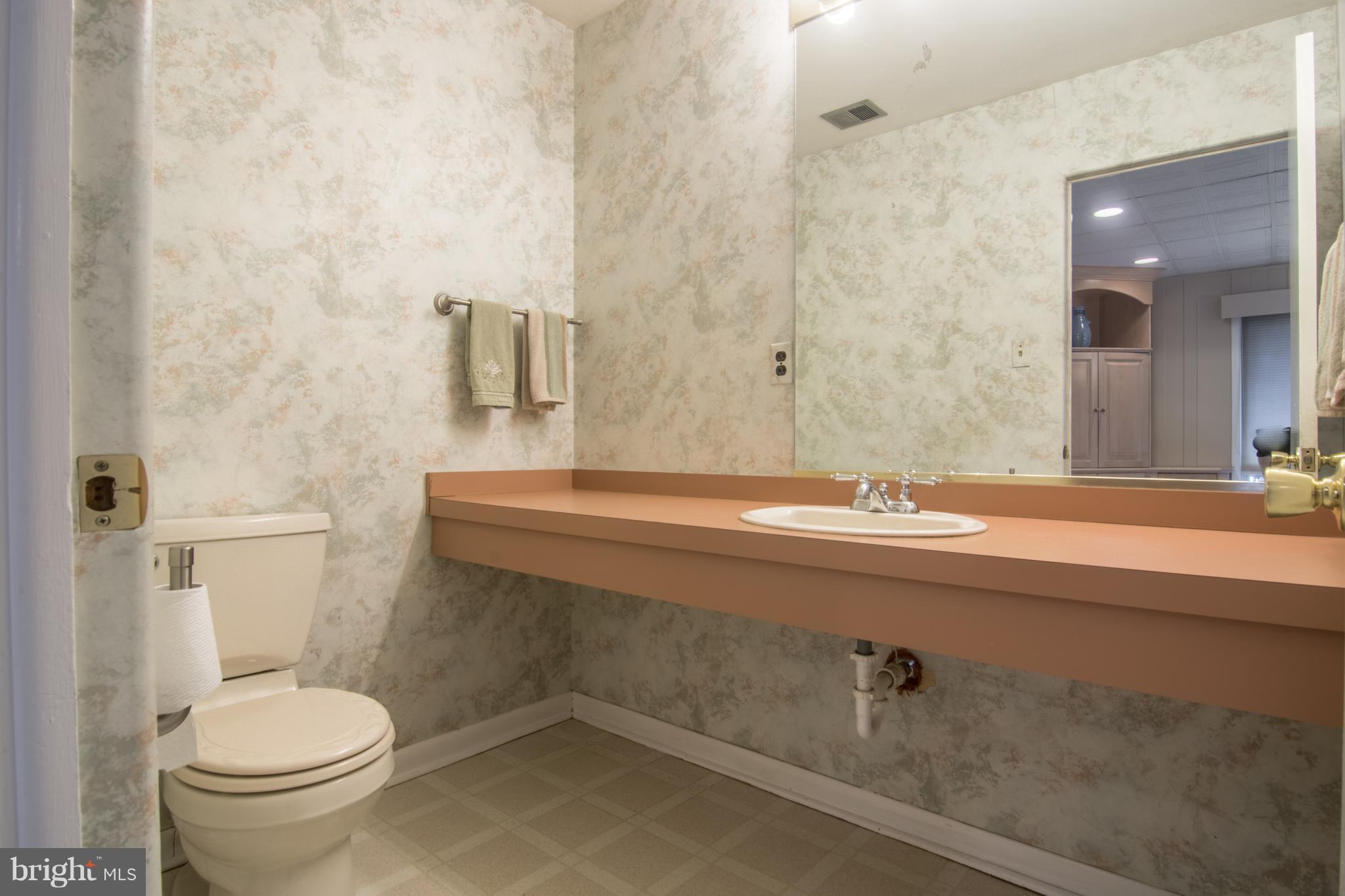 3408 Midfield Road Baltimore, MD 21208 - Photo 14 of 30 POWDER ROOM