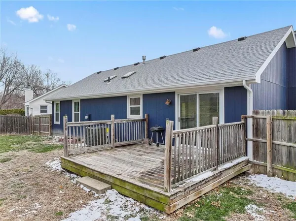 $349,000 | 3509 Robin Lane, St. Joseph, MO 64506