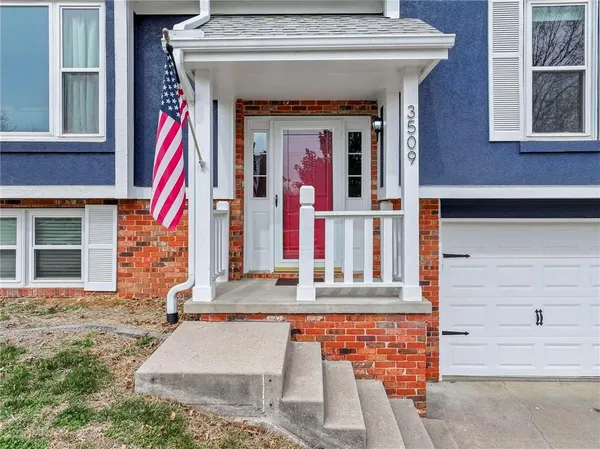 $349,000 | 3509 Robin Lane, St. Joseph, MO 64506