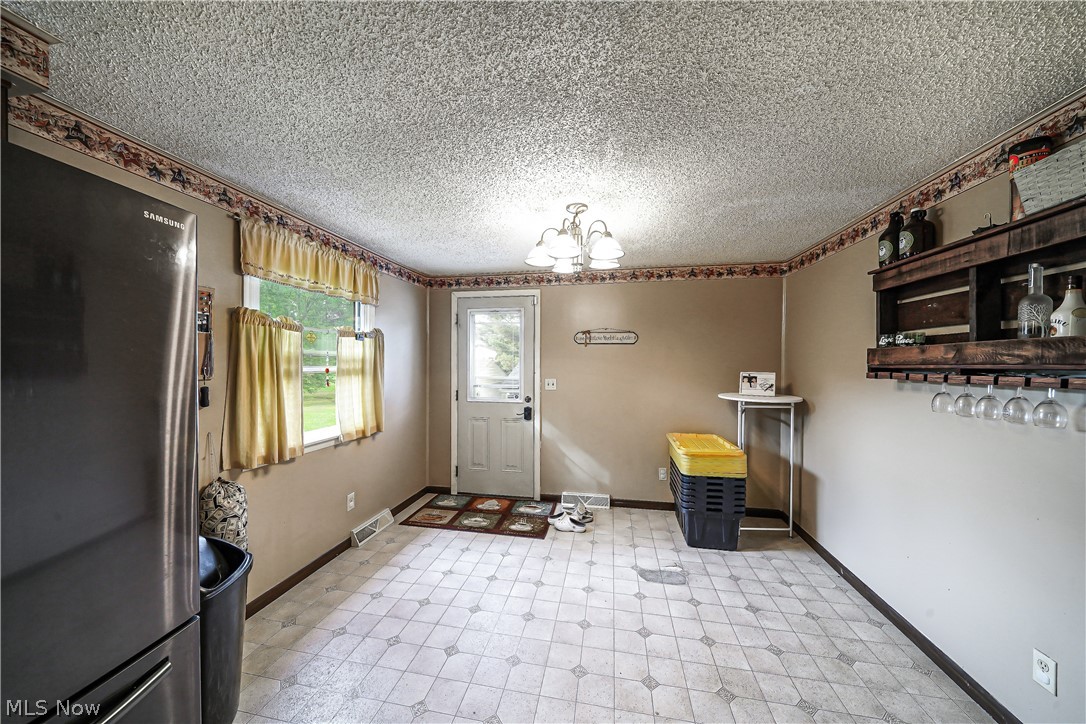 6059 McMullen Allen Road Newton Falls, OH 44444 - Photo 12 of 32