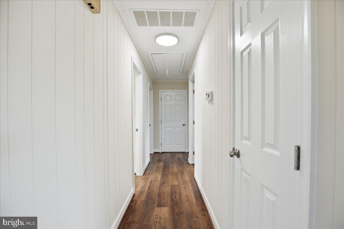38125 Louis Thomas Road Avenue, MD 20609 - Photo 22 of 73 HALLWAY TO BEDROOMS