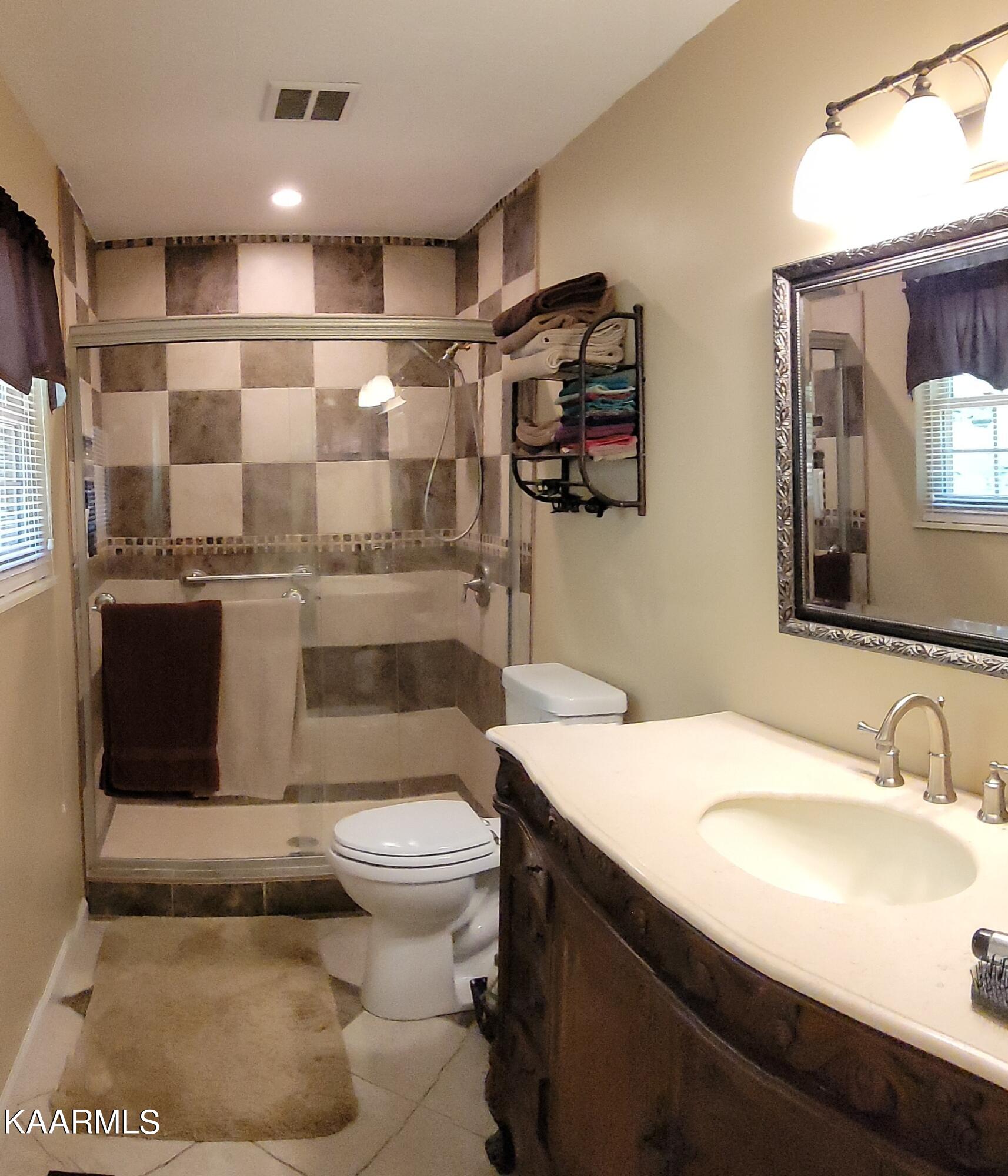 111 Tidewater Lane Oak Ridge, TN 37830 - Photo 13 of 37 20220521_135954 (1)