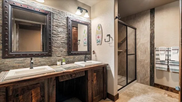 $1,999,000 | 13606 North Riverbluff Lane, Spokane, WA 99208