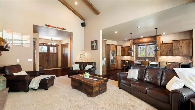 $1,999,000 | 13606 North Riverbluff Lane, Spokane, WA 99208