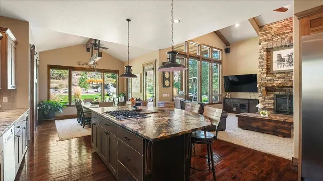 $1,999,000 | 13606 North Riverbluff Lane, Spokane, WA 99208