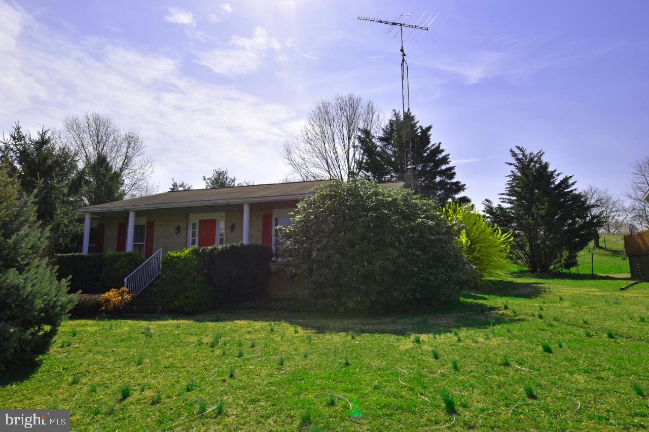 576 Old Hanover Road Spring Grove, PA 17362 - Photo 1 of 45