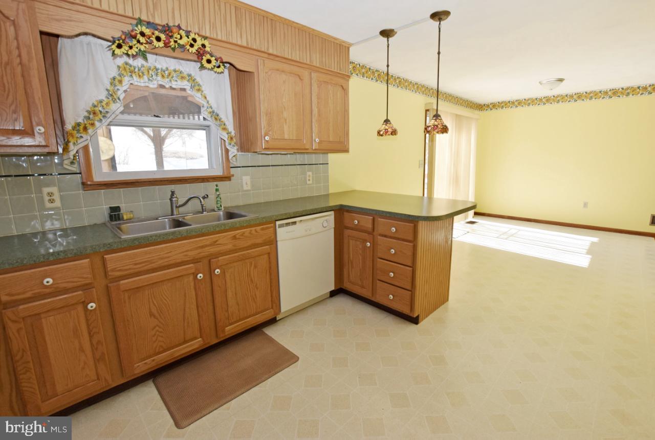 576 Old Hanover Road Spring Grove, PA 17362 - Photo 13 of 45
