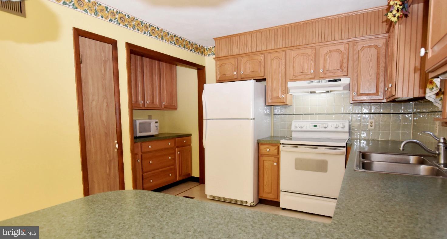 576 Old Hanover Road Spring Grove, PA 17362 - Photo 9 of 45