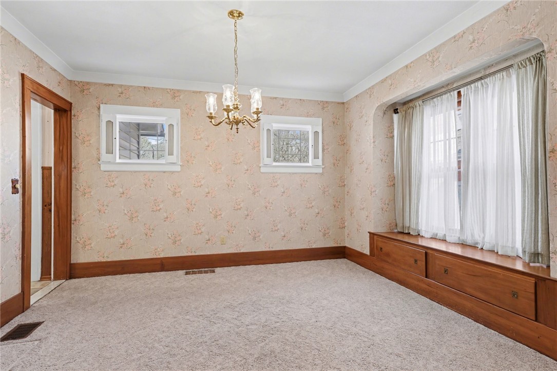 35 Hathaway Road Irondequoit, NY 14617 - Photo 11 of 26 Dining Room