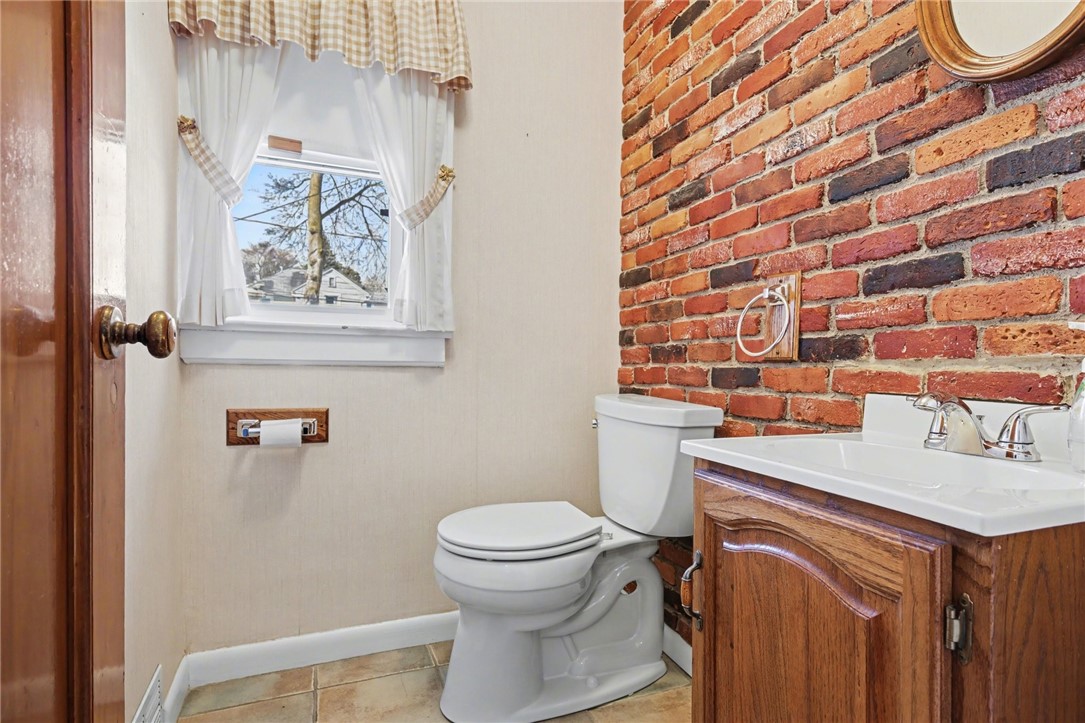 35 Hathaway Road Irondequoit, NY 14617 - Photo 13 of 26 Powder Room