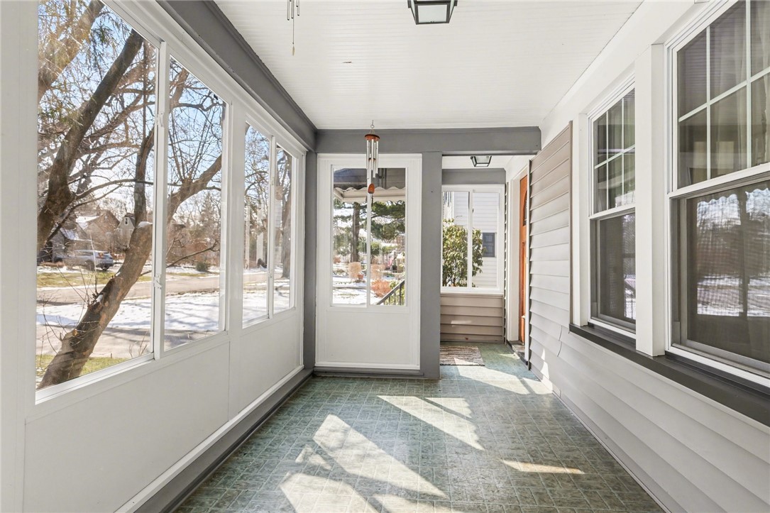 35 Hathaway Road Irondequoit, NY 14617 - Photo 2 of 26