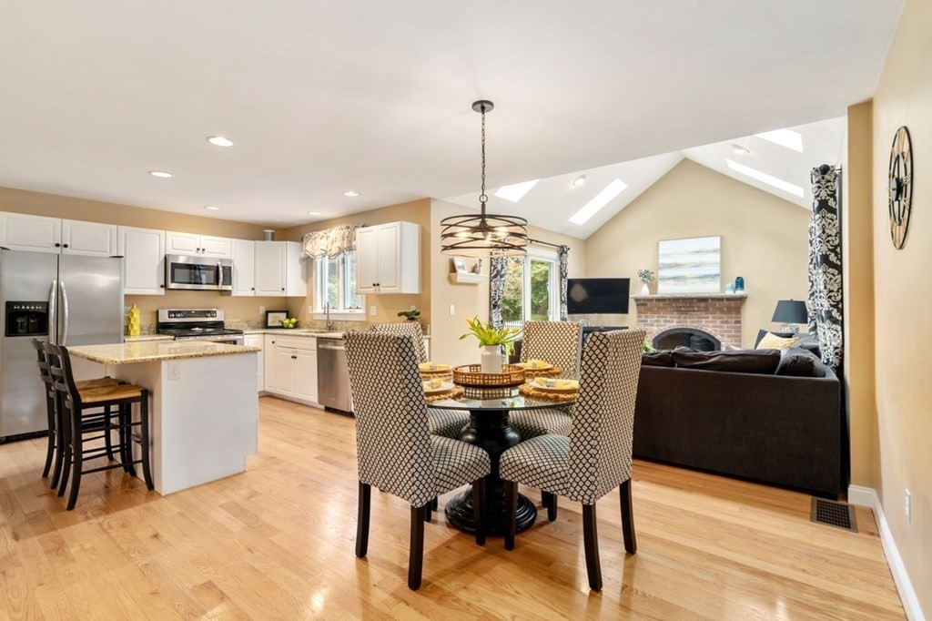 149 Chestnut Street Hudson, MA 01749 - Photo 9 of 42 Gallery Image 9