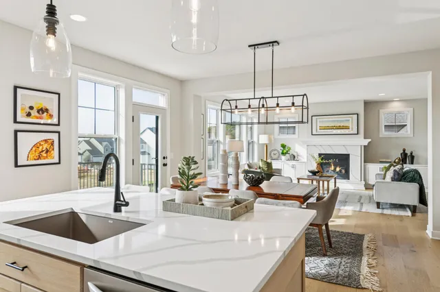 $934,750 | 5527 Scenic Loop Run, Victoria, MN 55318