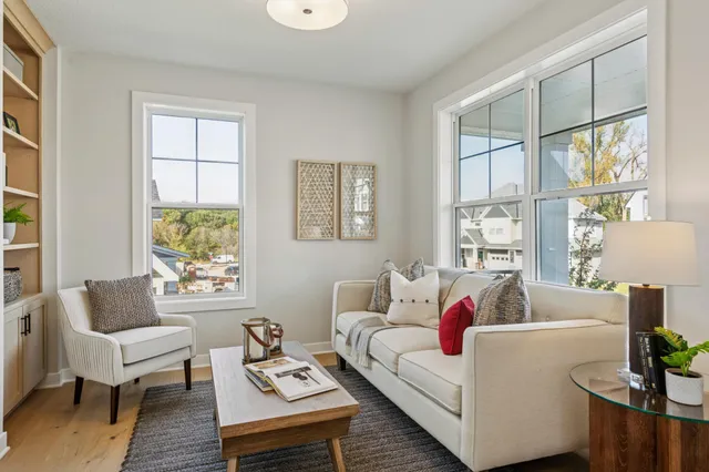 $934,750 | 5527 Scenic Loop Run, Victoria, MN 55318