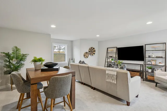 $934,750 | 5527 Scenic Loop Run, Victoria, MN 55318