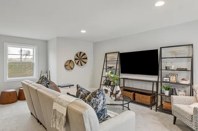 $934,750 | 5527 Scenic Loop Run, Victoria, MN 55318