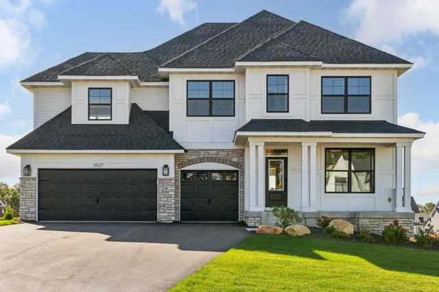 $934,750 | 5527 Scenic Loop Run, Victoria, MN 55318