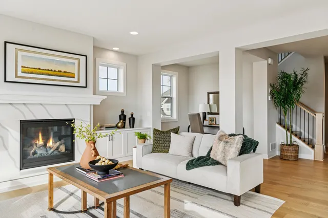 $934,750 | 5527 Scenic Loop Run, Victoria, MN 55318