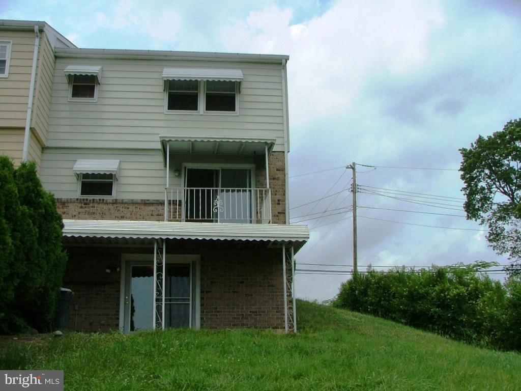 200 Maple Street Lebanon, PA 17046 - Photo 2 of 18 Gallery Image 2