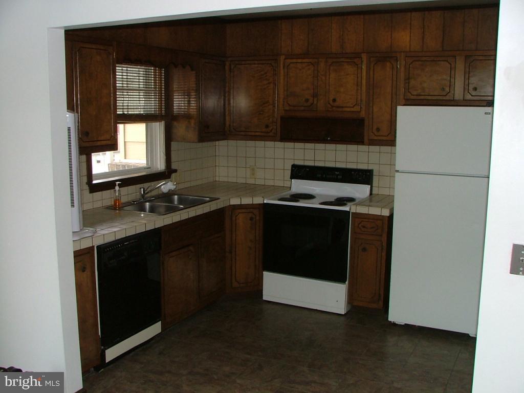 200 Maple Street Lebanon, PA 17046 - Photo 5 of 18 Gallery Image 5