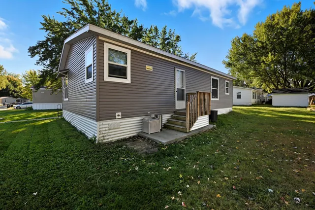 $120,000 | 134 Anthony Drive, Unit 31, Lakeville, MN 55044