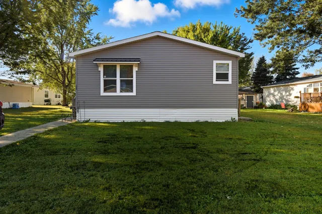 $120,000 | 134 Anthony Drive, Unit 31, Lakeville, MN 55044