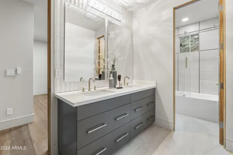 $10,000,000 | 6800 North 39th Place, Paradise Valley, AZ 85253