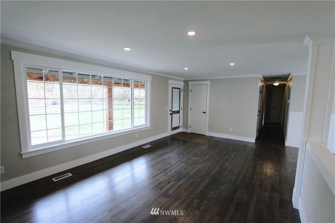 311 South Machias Road Snohomish, WA 98290 - Photo 4 of 23 Gallery Image 4
