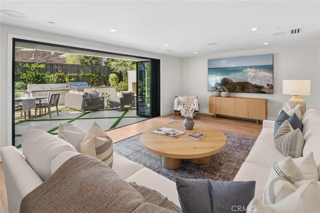 $8,199,000 | 1963 Port Edward Place, Newport Beach, CA 92660