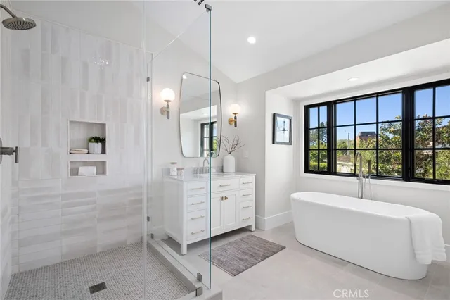 $8,199,000 | 1963 Port Edward Place, Newport Beach, CA 92660