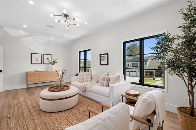 $8,199,000 | 1963 Port Edward Place, Newport Beach, CA 92660