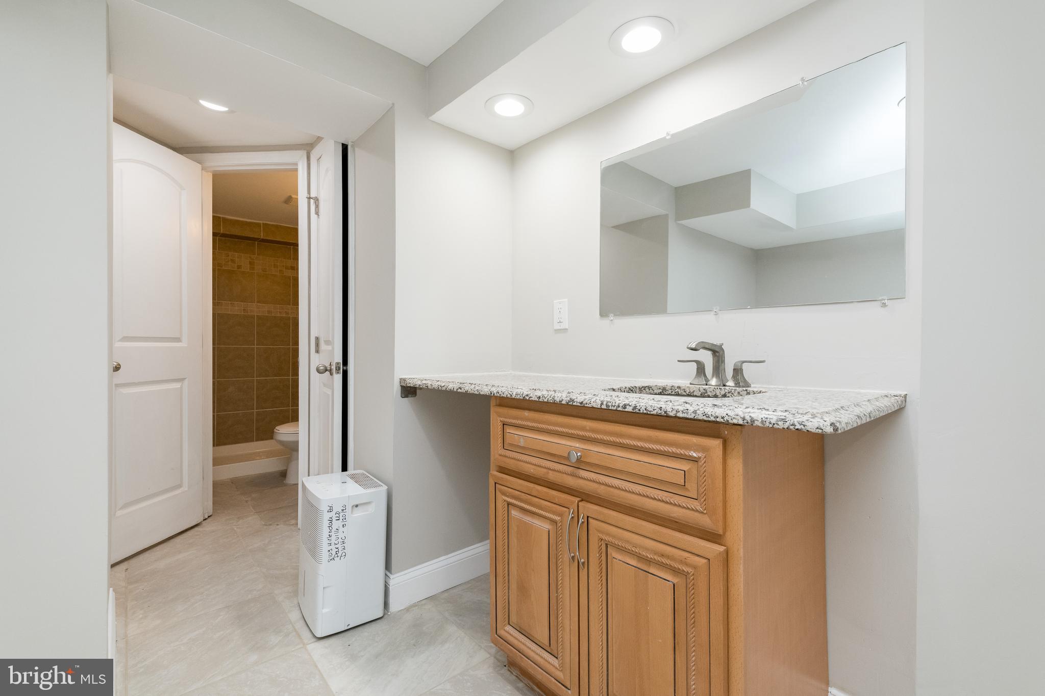 8103 Hillendale Road Parkville, MD 21234 - Photo 6 of 25
