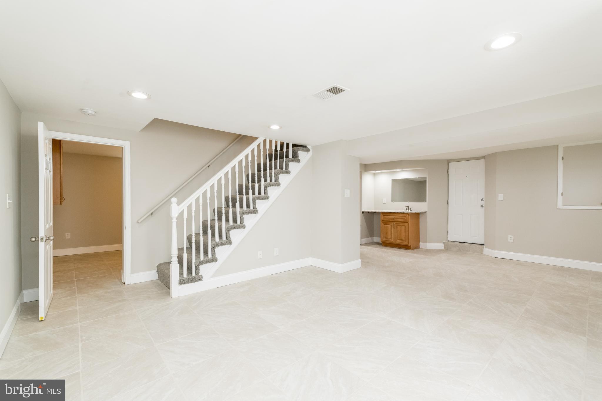 8103 Hillendale Road Parkville, MD 21234 - Photo 8 of 25