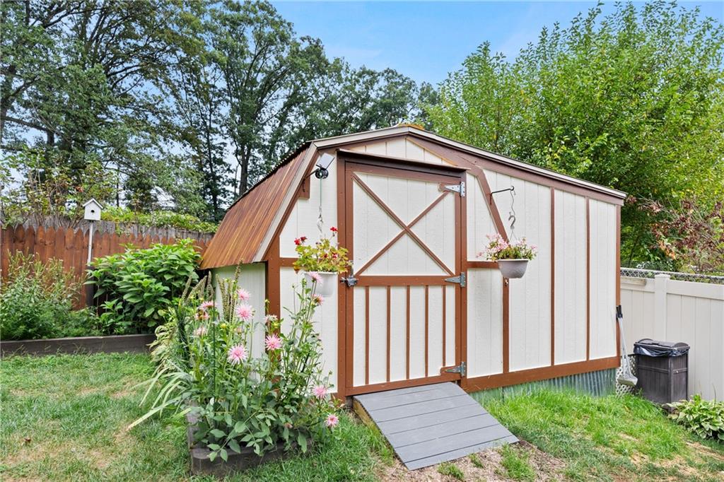 176 North Jamestown Road Coraopolis, PA 15108 - Photo 12 of 44 Shed