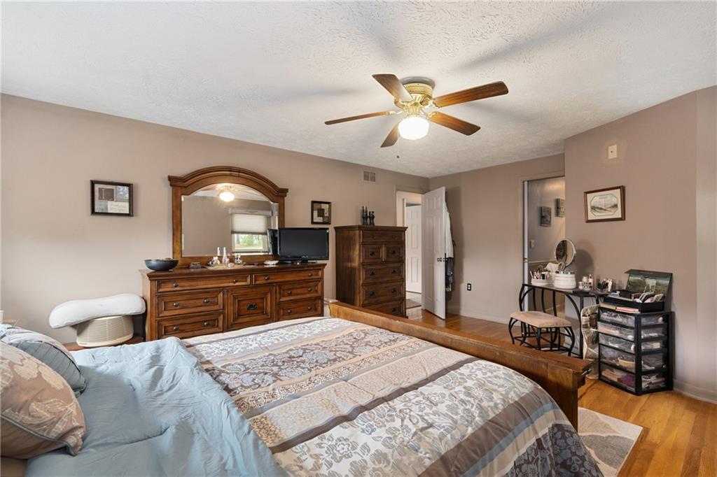 176 North Jamestown Road Coraopolis, PA 15108 - Photo 30 of 44 Gallery Image 30