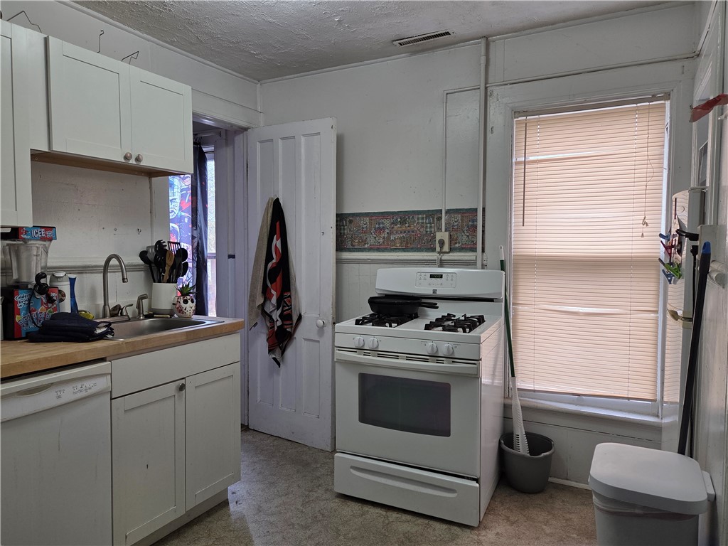 18 Academy Street Oneonta, NY 13820 - Photo 5 of 21